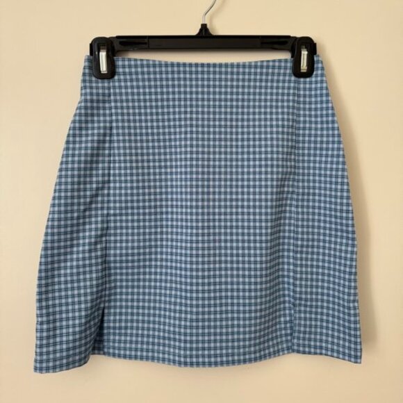 Brandy Melville Cara Skirt - Picture 2 of 6